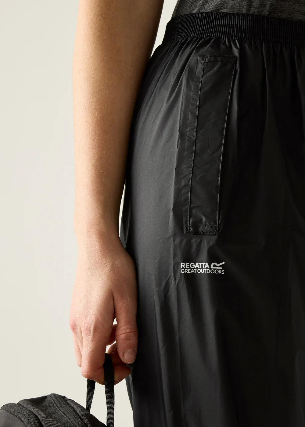 Regatta Black Pack It Waterproof Breathable Isolite Over Trousers - M Image 4