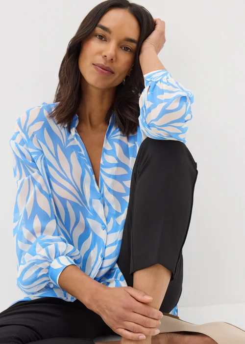 Et Vous Blue Palm V-Neck Blouse - 8 Image 1