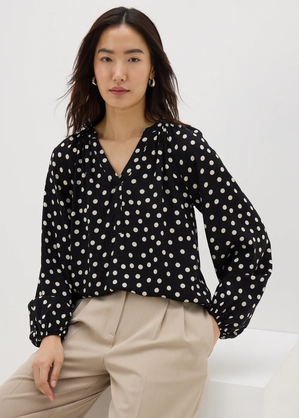 Black Spot Popover Blouse - 8 Image 2