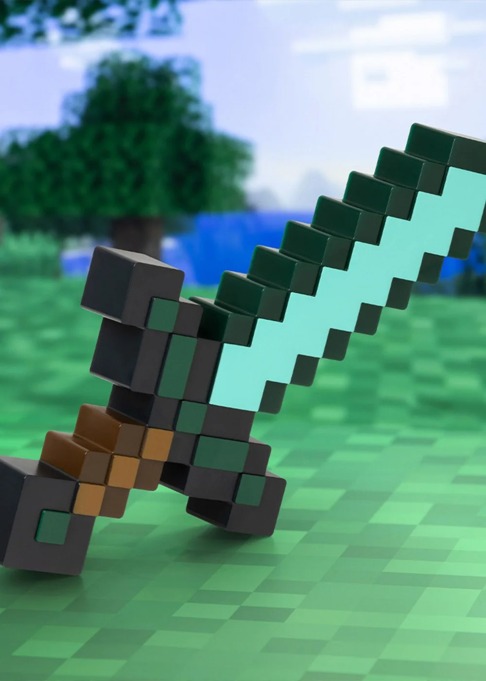 Microsoft Green Minecraft Diamond Sword Table Light - One Size Image 3
