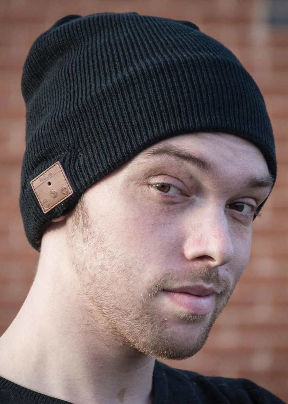 RED5 Black Wireless Beanie Hat - One Size Image 2