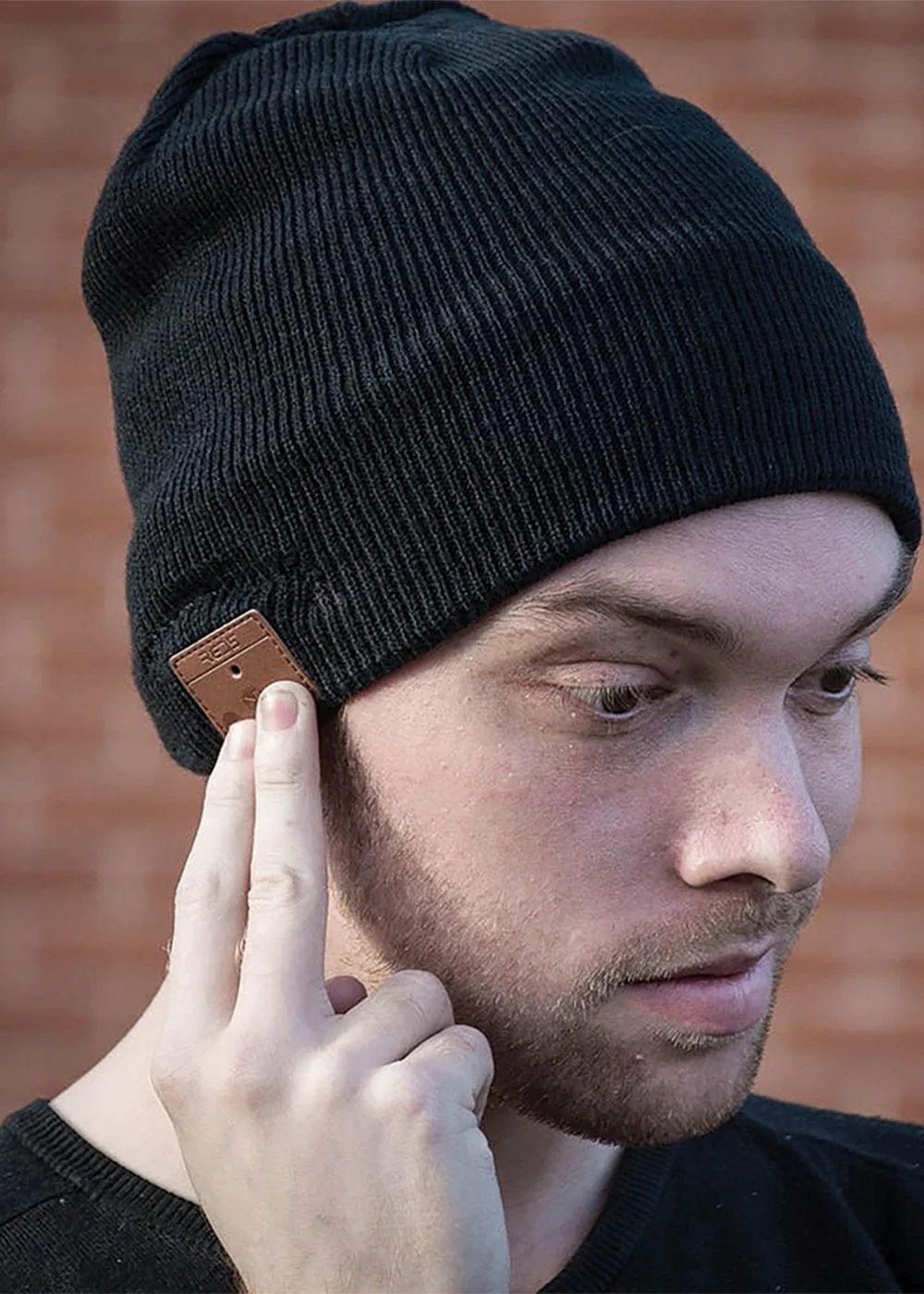 RED5 Black Wireless Beanie Hat - One Size Image 3