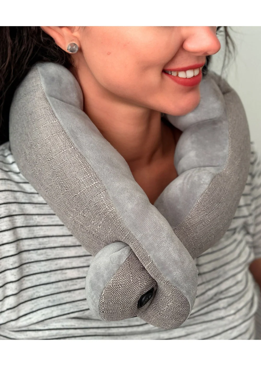 Wellbeing Grey Prezzybox Vibrating Neck Massager - One Size Image 1