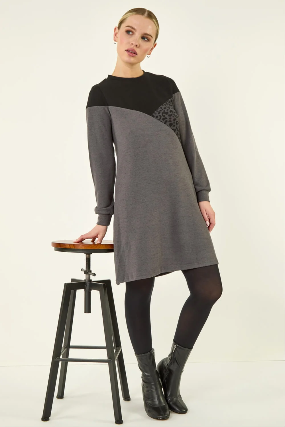 Roman Dark Grey Petite Stretch Animal Colour Block Knit Dress - 14 Roman Dark Grey Petite Stretch Animal Colour Block Knit Dress - 14