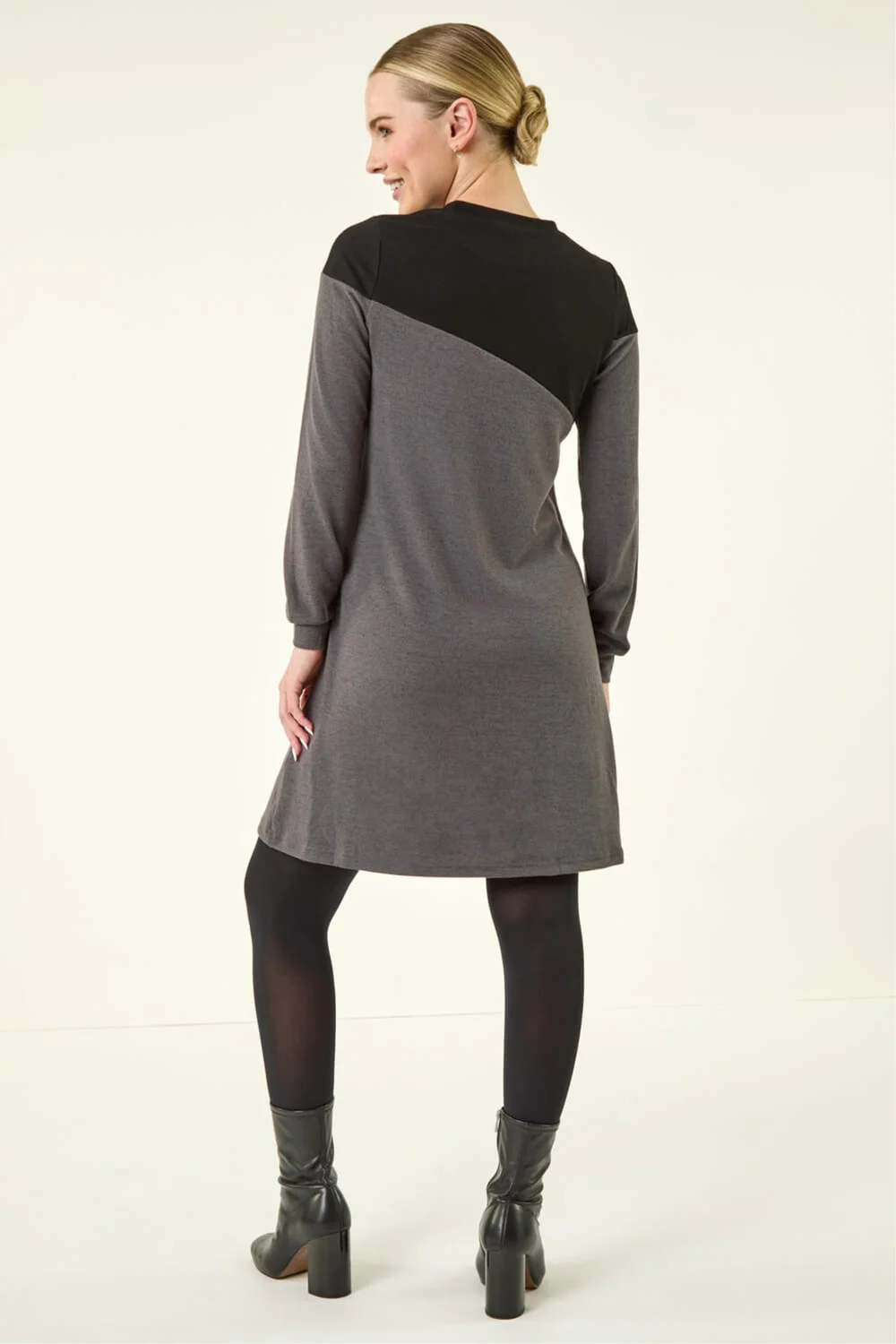 Roman Dark Grey Petite Stretch Animal Colour Block Knit Dress - 8 Image 3