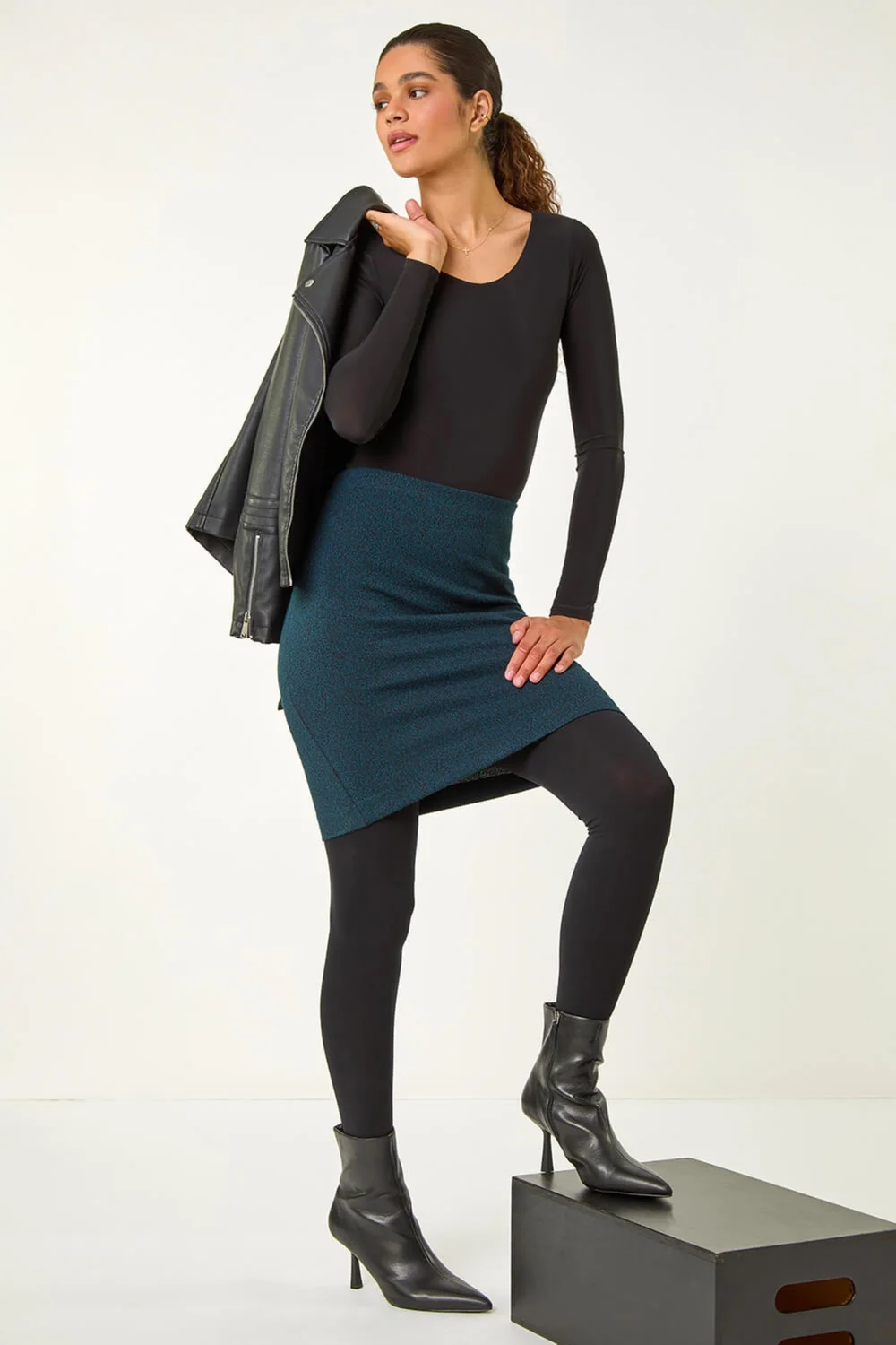 Roman Teal Smart Textured Stretch Pencil Skirt - Size 18 Image 3