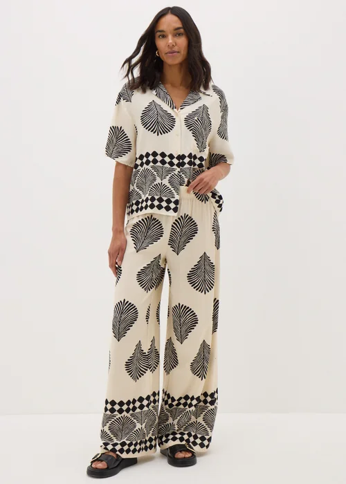 Cream Printed Boarder Wide Leg Trousers - 8/L29 Image 1