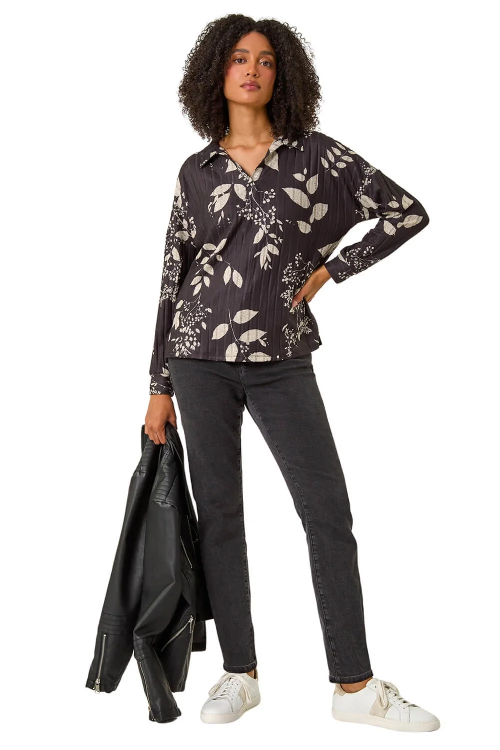 Roman Dark Grey Mono Floral Collared Top - Size 22 Image 2