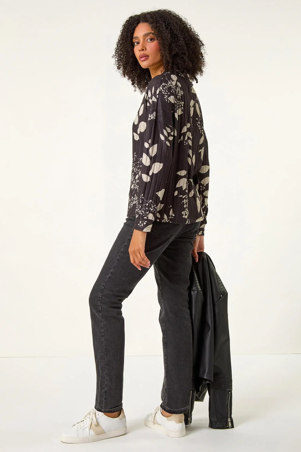 Roman Dark Grey Mono Floral Collared Top - Size 22 Image 3