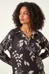 Roman Dark Grey Mono Floral Collared Top - Size 22 Image 4