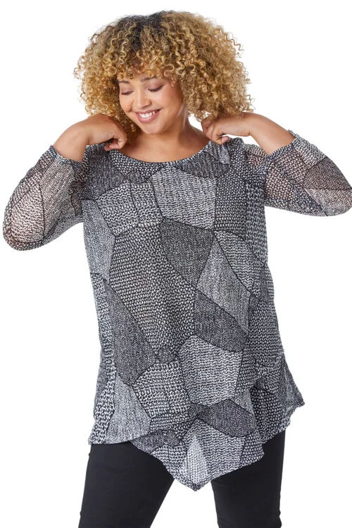 Roman Black Curve Abstract Textured Top - 16 Image 1