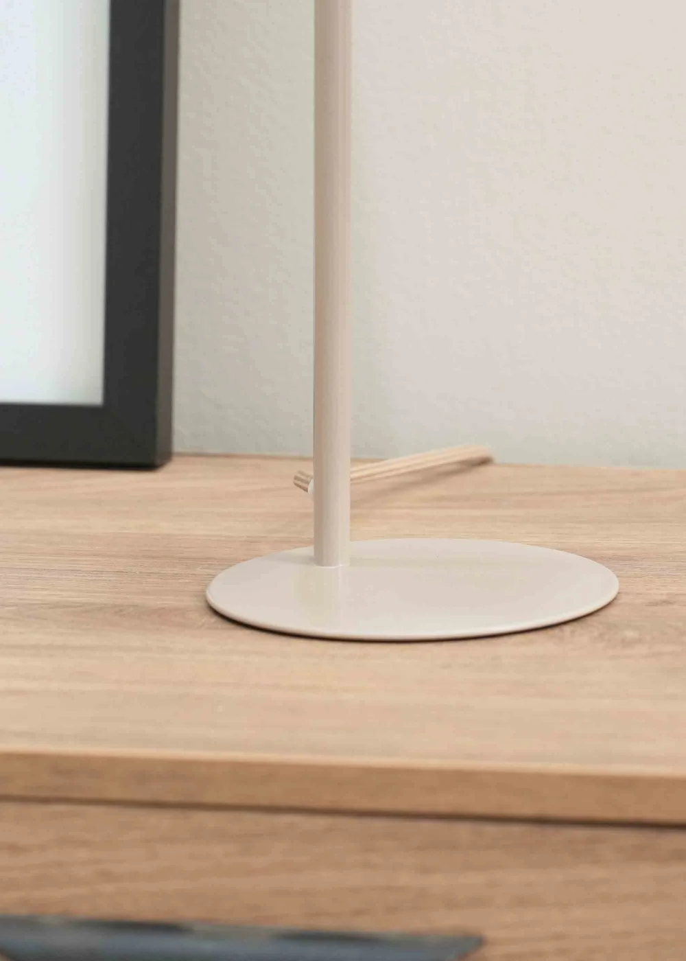 ValueLights Bibi Gloss Natural Table Lamp with Natural Tapered Shade - One Size Image 5