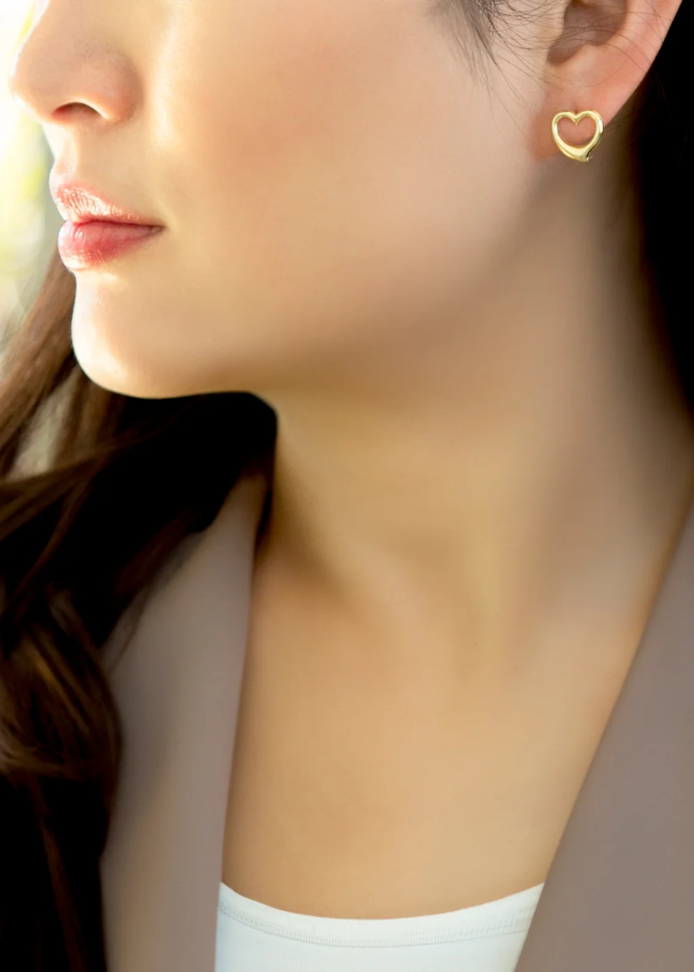 Golden Moments 9ct Yellow Gold Heart Stud Earrings - One Size Image 2