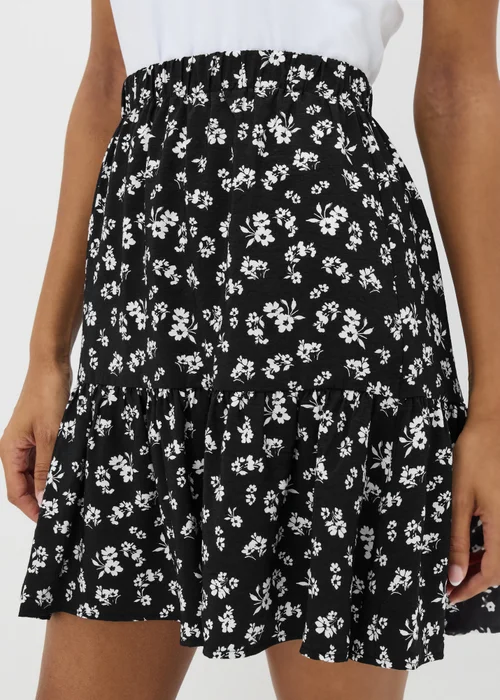 Black Floral Tiered Mini Skirt - 8 Image 2