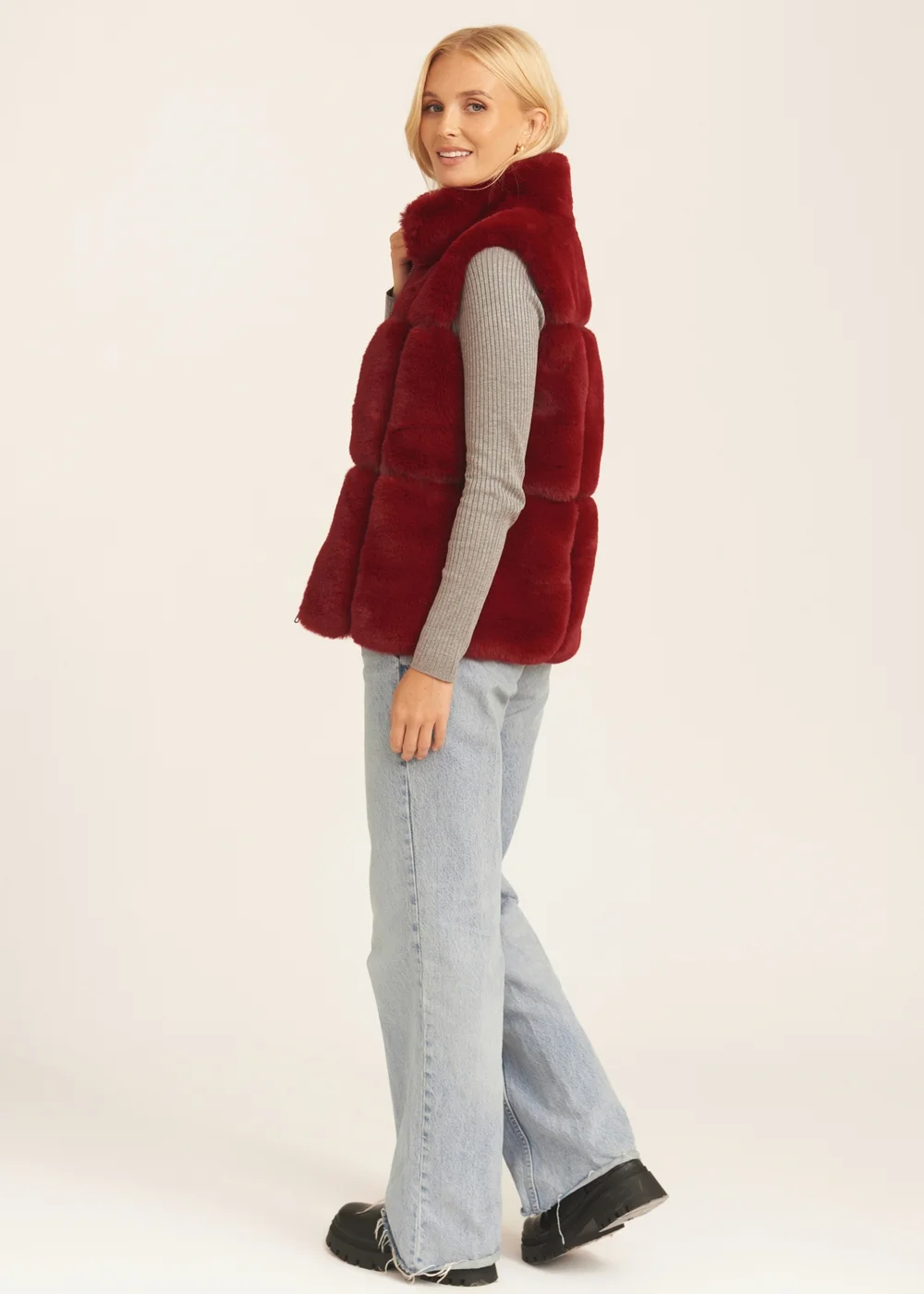 Gini London Red Faux Fur Zip Front Gilet - S/M Image 4
