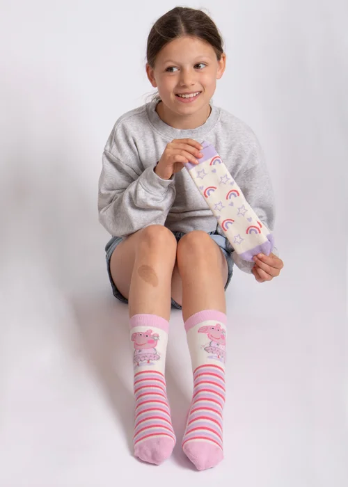 Totes Peppa Pig Childrens Novelty Original Slipper Sock (Twin Pack) - 2-3 Yrs Image 2
