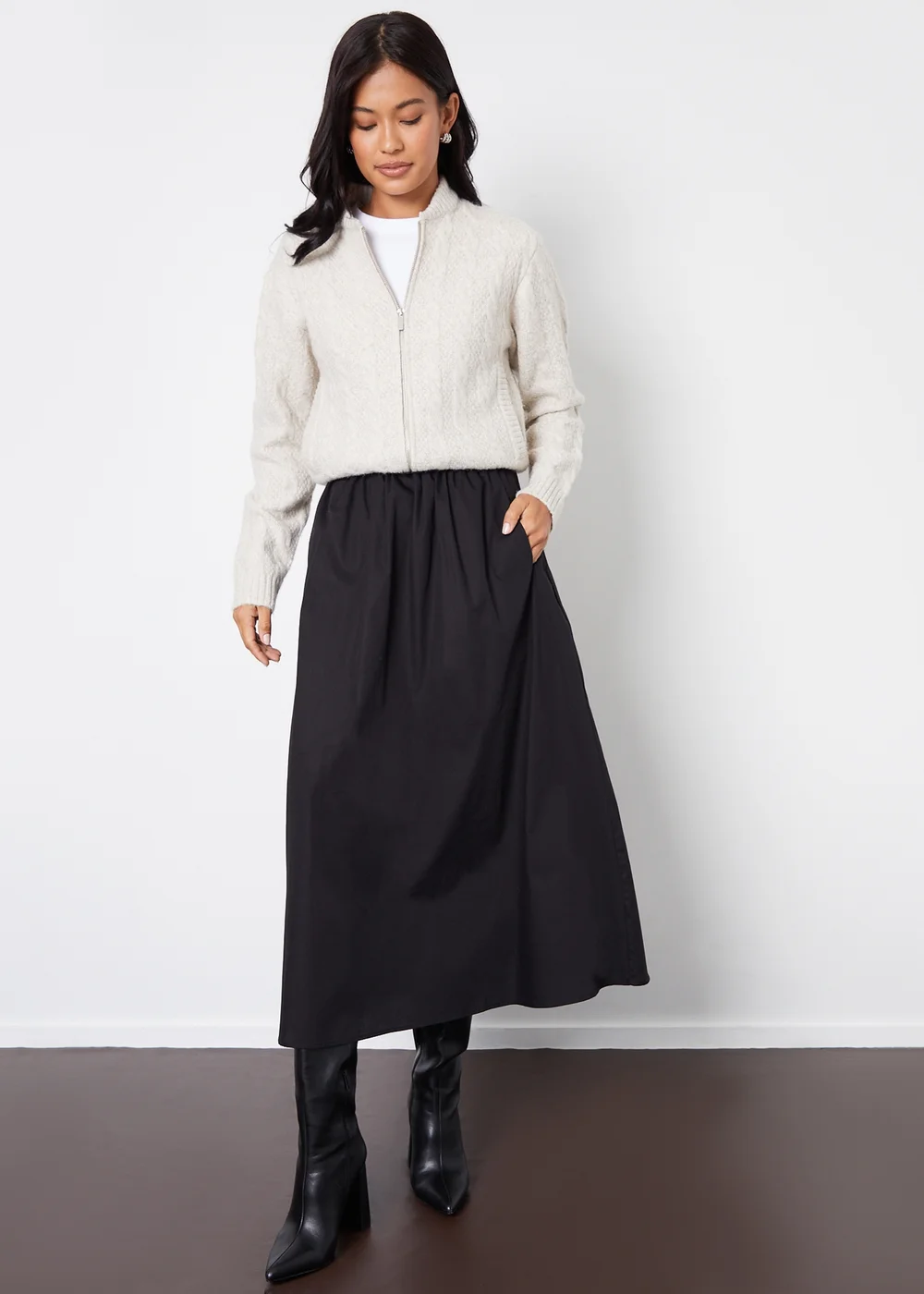 Threadbare Black Orkney Maxi Skirt with Pockets - Size 8 Image 1