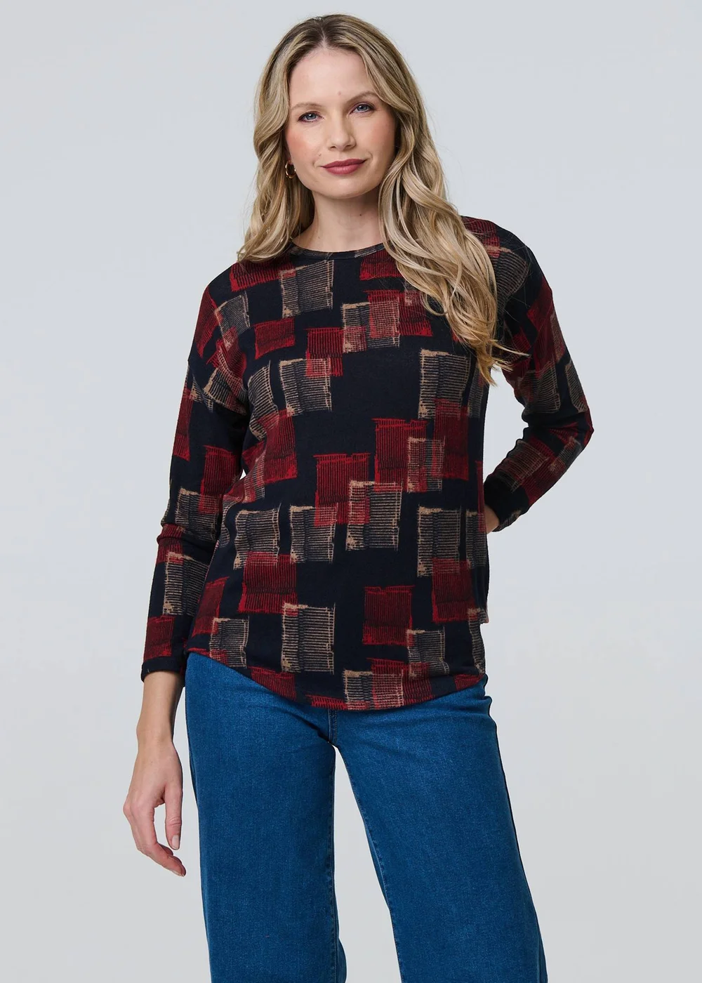 Izabel London Blue Geo Print Long Sleeve Curve Hem Top - 8 Image 4