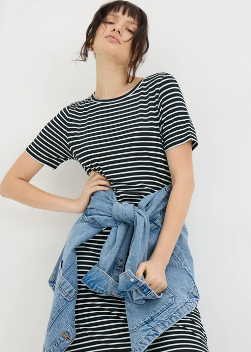 Black Mono Stripe T-Shirt Midi Dress - 8 Image 2