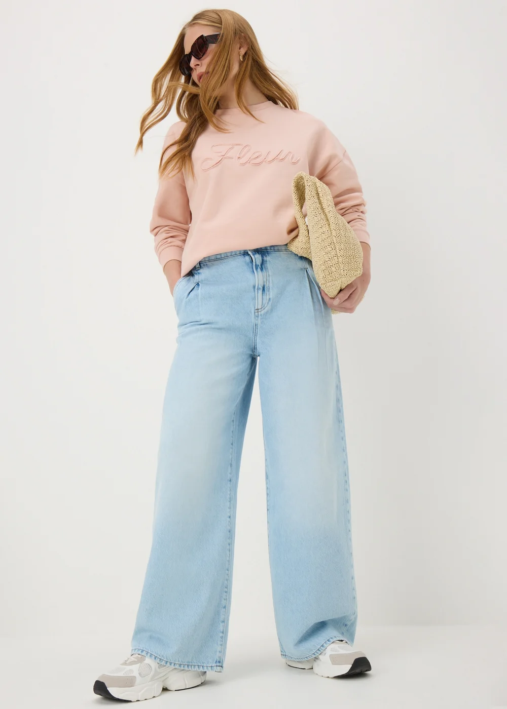 Pink Applique Fleur Sweatshirt - XS Image 1