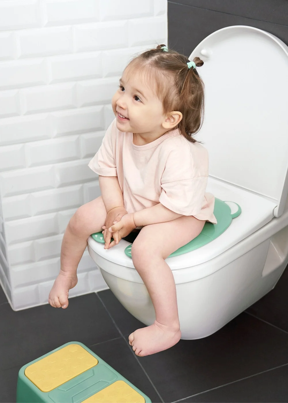 Badabulle Green Foldable Travel Toilet Reducer - One Size Image 3