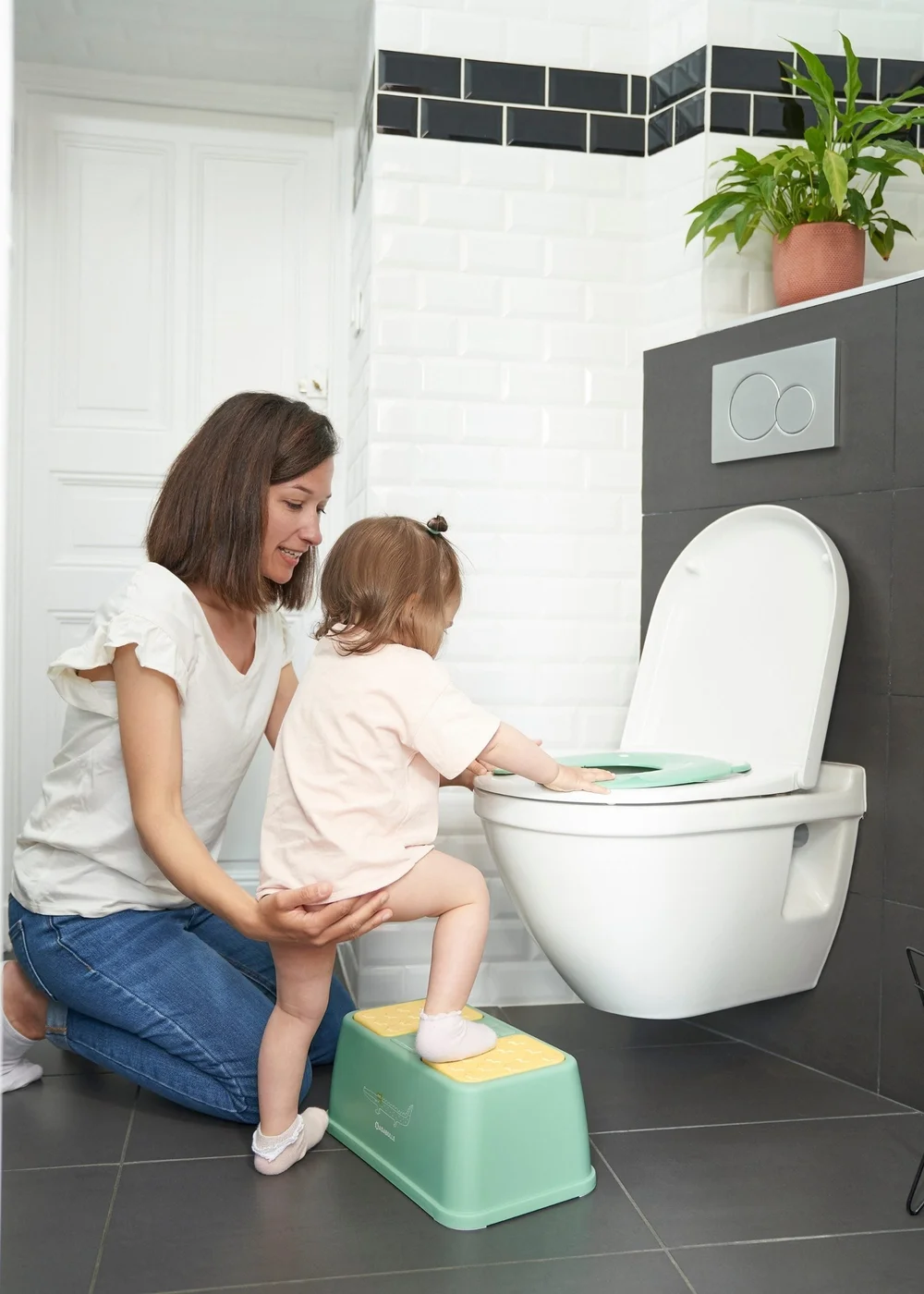 Badabulle Green Foldable Travel Toilet Reducer - One Size Image 5