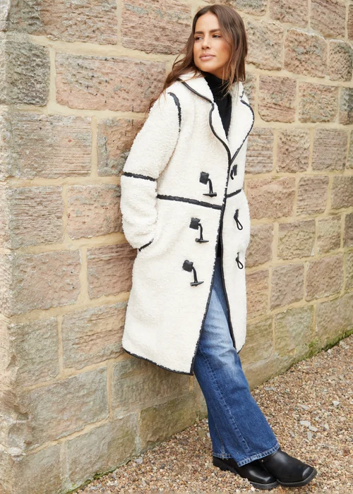 Threadbare Natural Cloud Longline Borg Toggle Coat With PU Trim - 8 Image 4