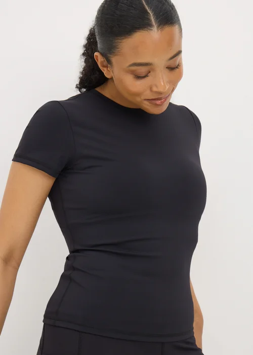 Souluxe Black Fitted Short Sleeve T-Shirt - 8 Image 1