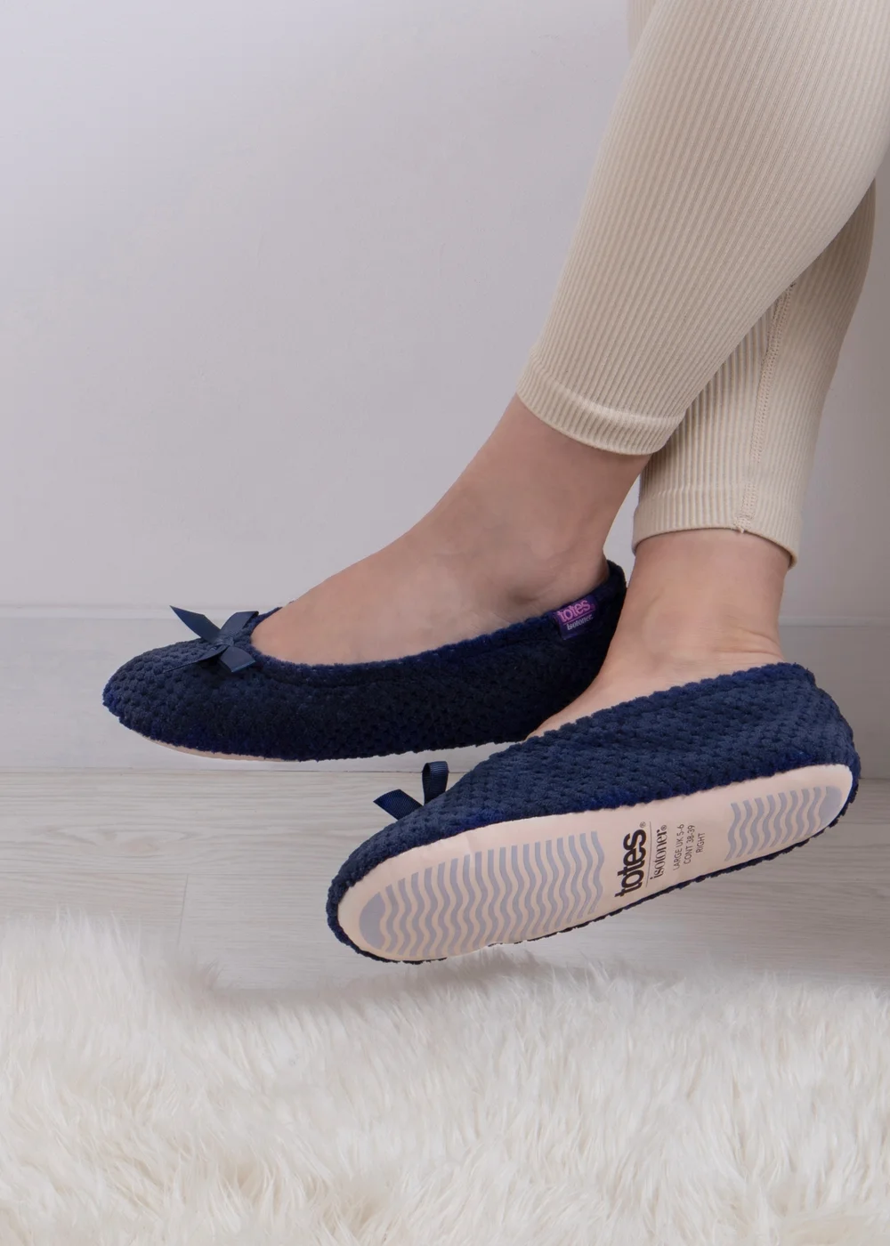 Totes Isotoner Navy Ladies Popcorn Ballet Slippers - M Image 2