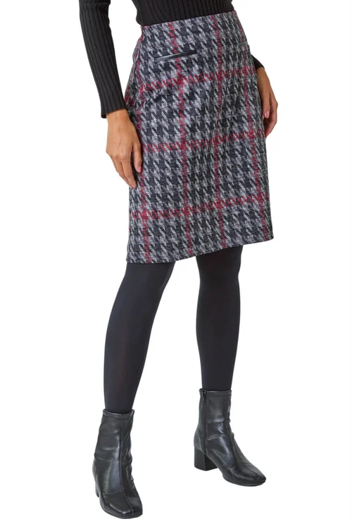Roman Red Houndstooth Stretch Pencil Skirt - Size 16 Image 1