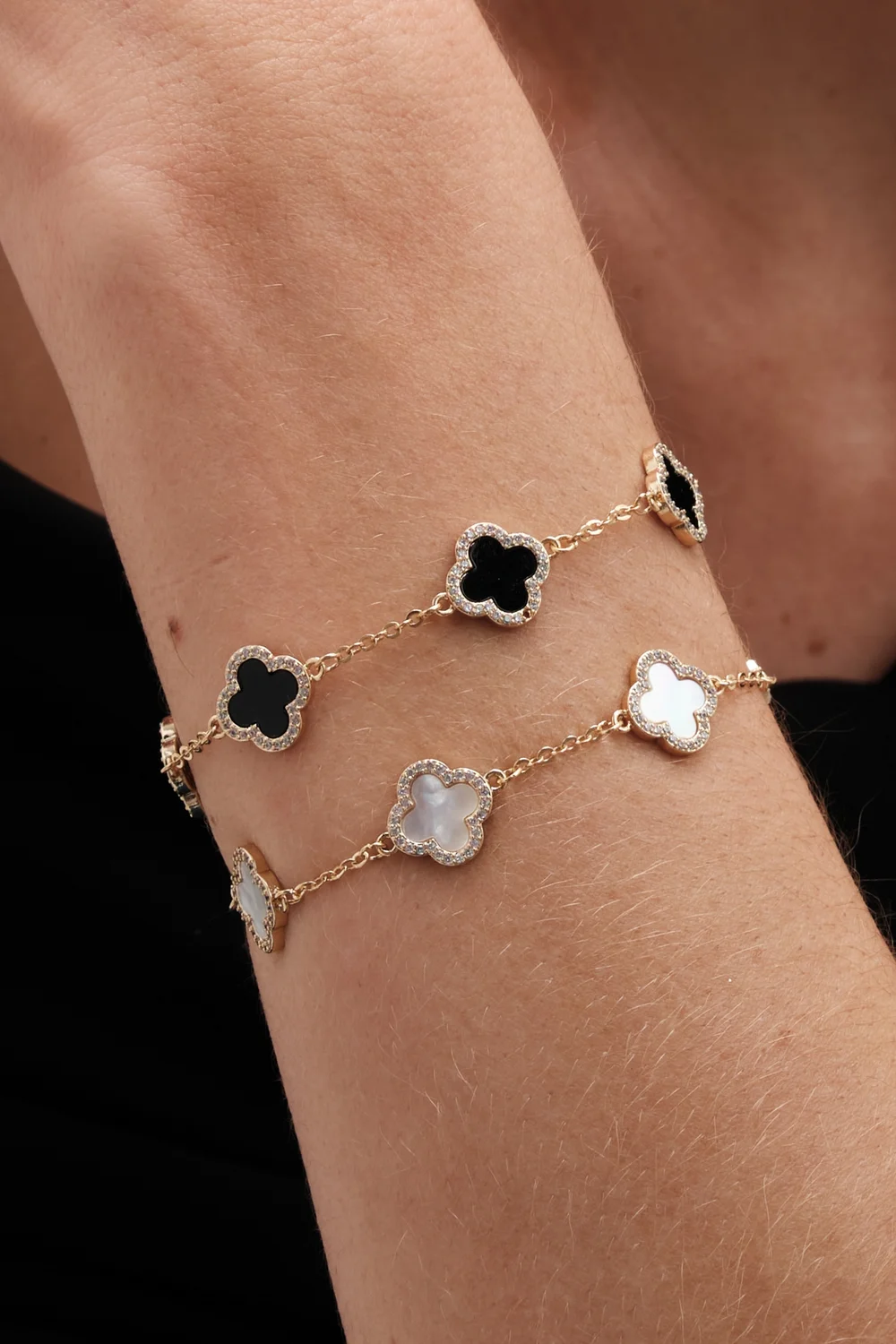 Jon Richard Gold Plated Mother of Pearl Clover Bracelet - One Size Image 2
