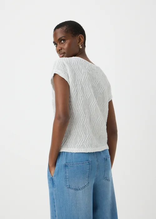 Cream Wavy Textured Crew Neck T-Shirt - 8 Image 2