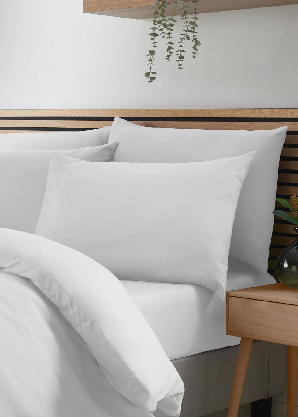 Catherine Lansfield White So Soft Non-Iron Duvet Cover Set - Single Image 2