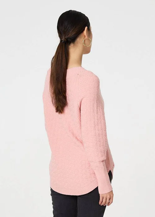 Izabel London Pink Textured V-Neck Relaxed Curve Hem Jumper - 10 Image 3