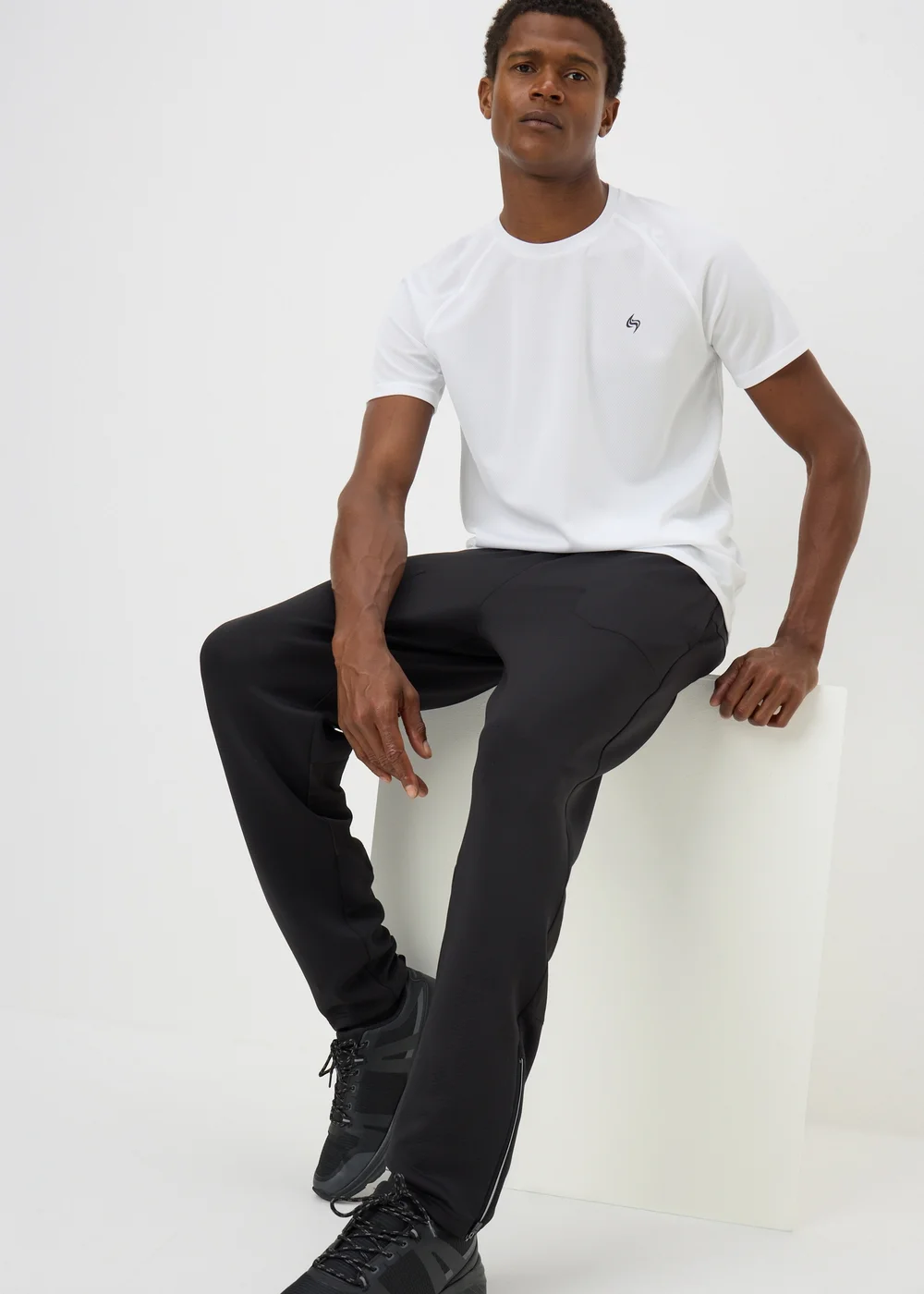Souluxe White Basic Solid Sports T-Shirt - XS Image 3