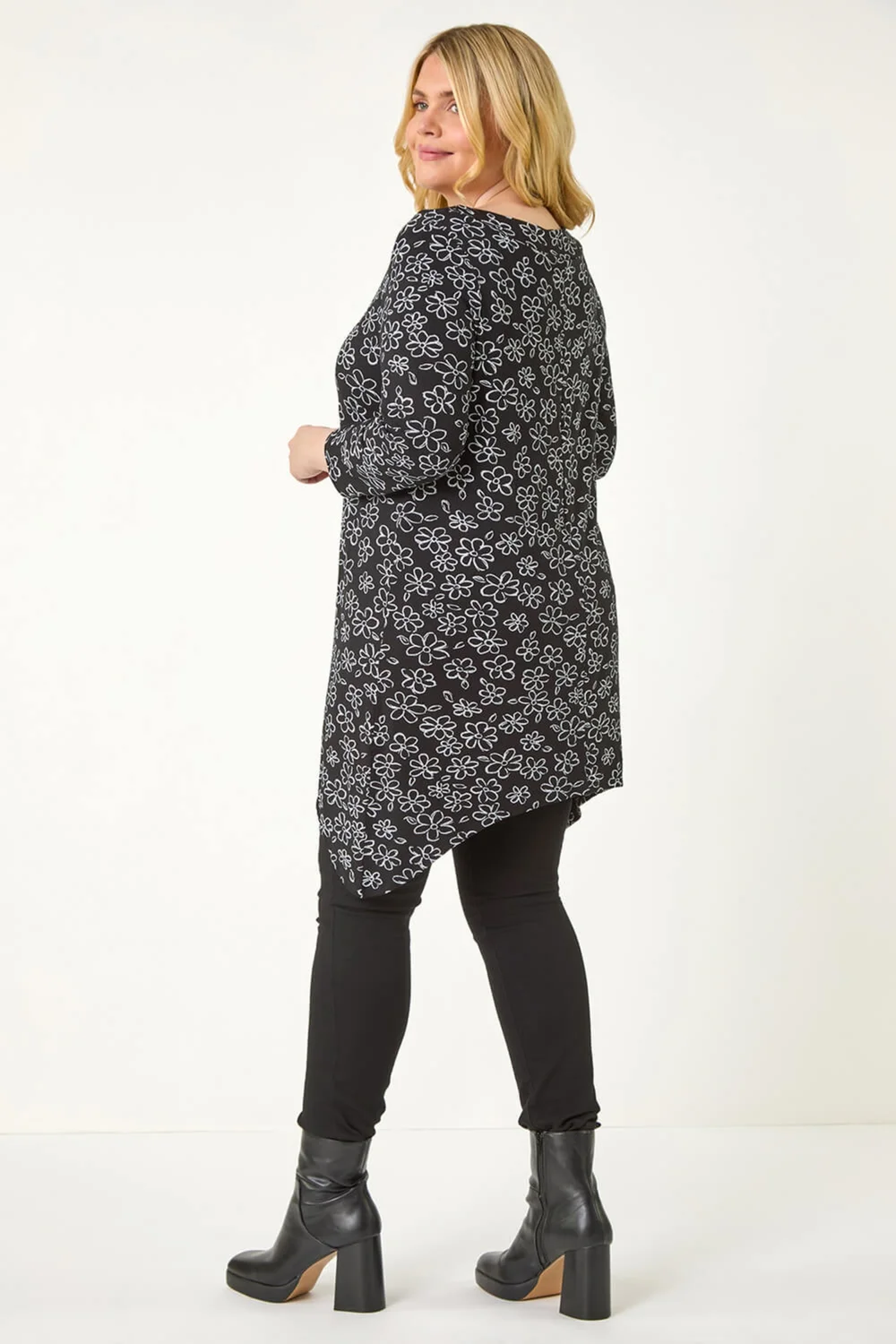 Roman Black Curve Floral Print V-Neck Tunic - 16 Image 3