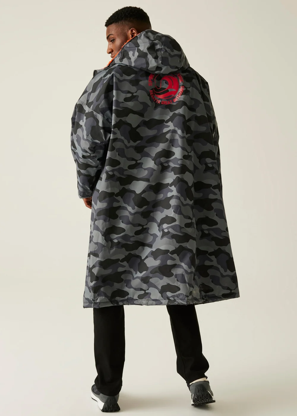 Regatta Grey Adult Waterproof Robe with Hydrafort Technology - S/M Image 2