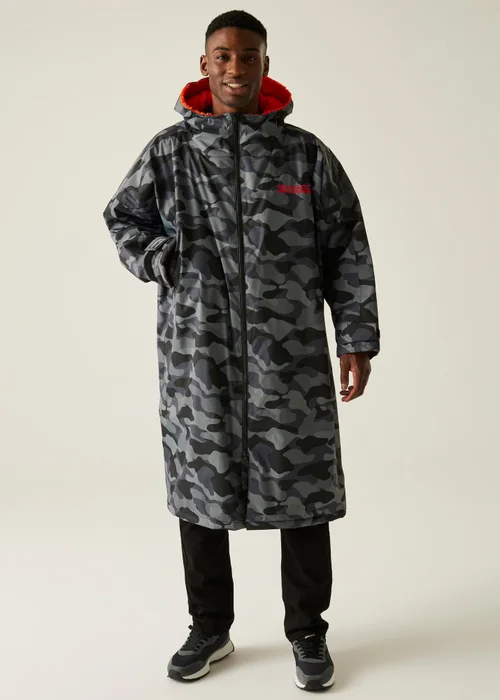 Regatta Grey Adult Waterproof Robe with Hydrafort Technology - S/M Image 3