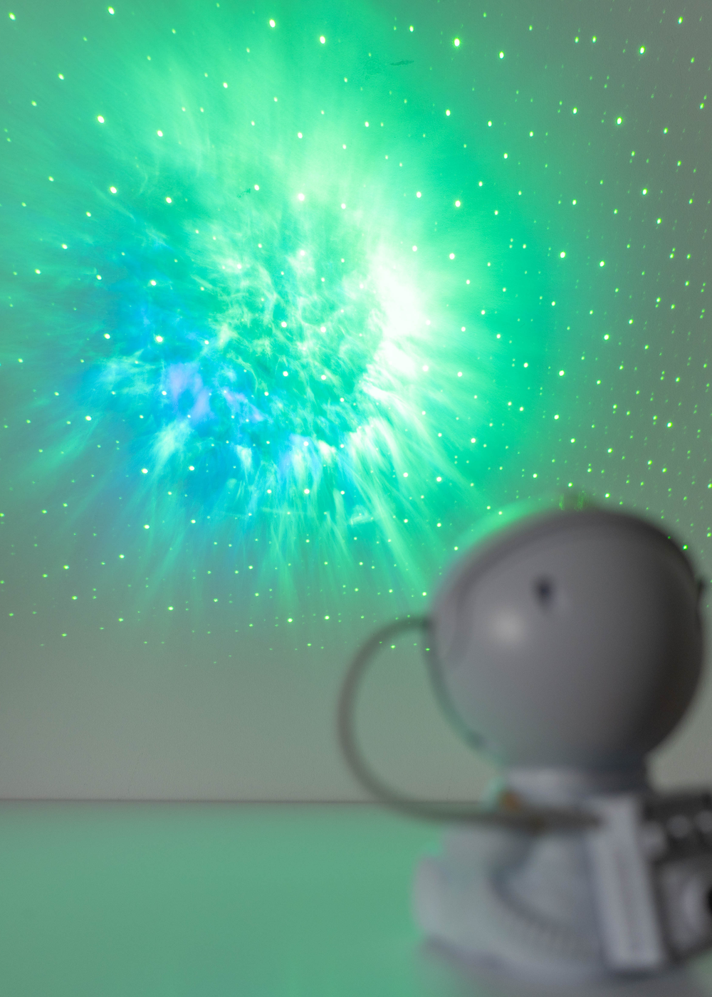 ValueLights Nebula Astronaut Spaceman Projector Night Light with Remote Control (12.5cm x 8.5cm x 7.6cm) - One Size Image 4