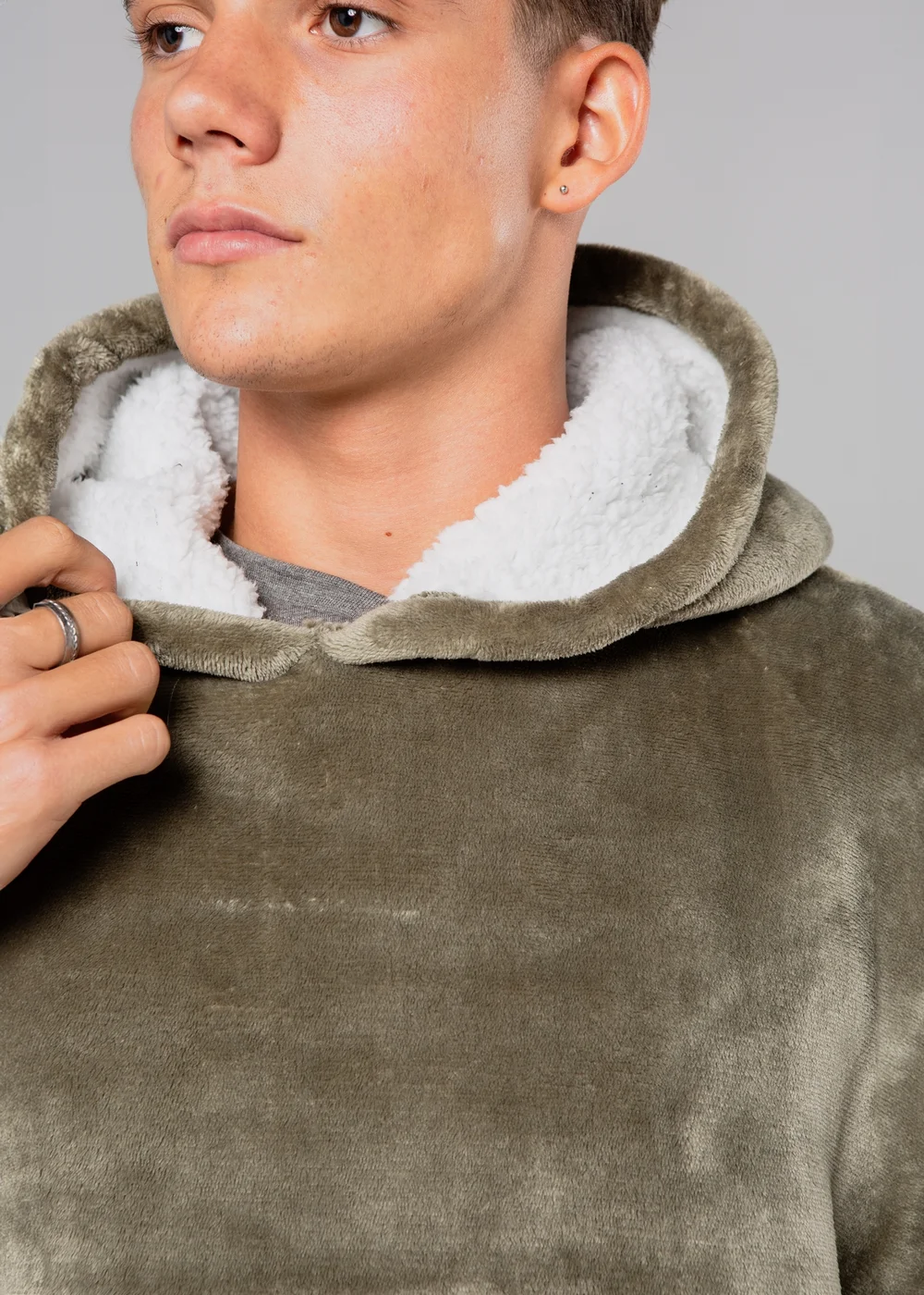Tokyo Laundry Khaki Hooded Blanket with Kangaroo Pocket - One Size Image 2
