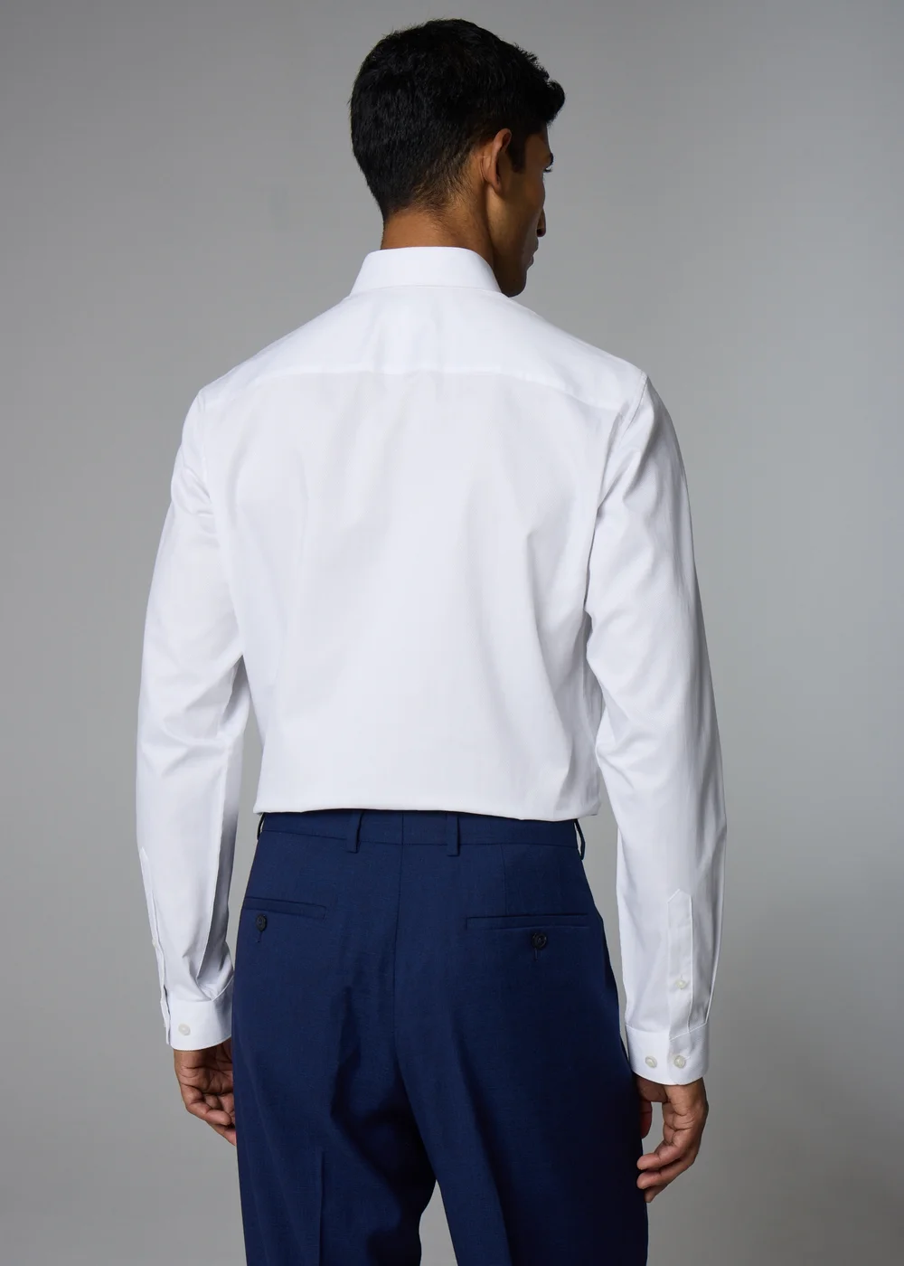 Taylor & Wright White Herringbone Regular Fit Shirt - S Image 3