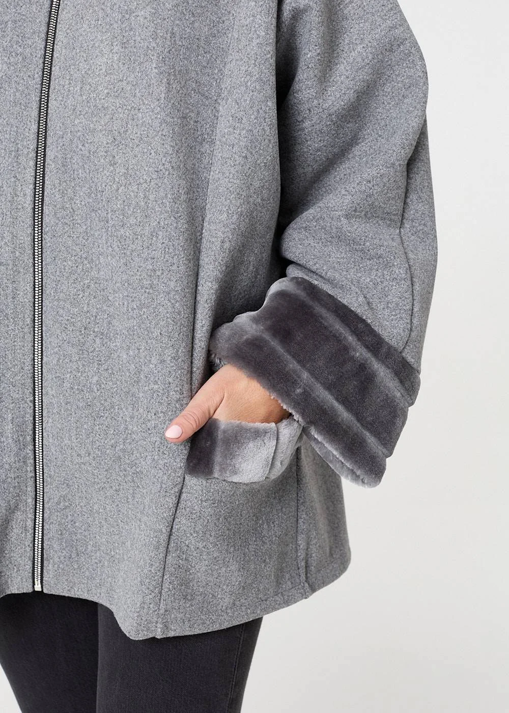 Izabel London Grey Faux Fur Trim Zip-Up Relaxed Jacket - S/M Image 3