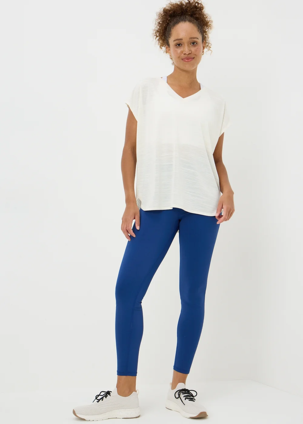 Souluxe Cream V-Neck T-Shirt - S Image 1