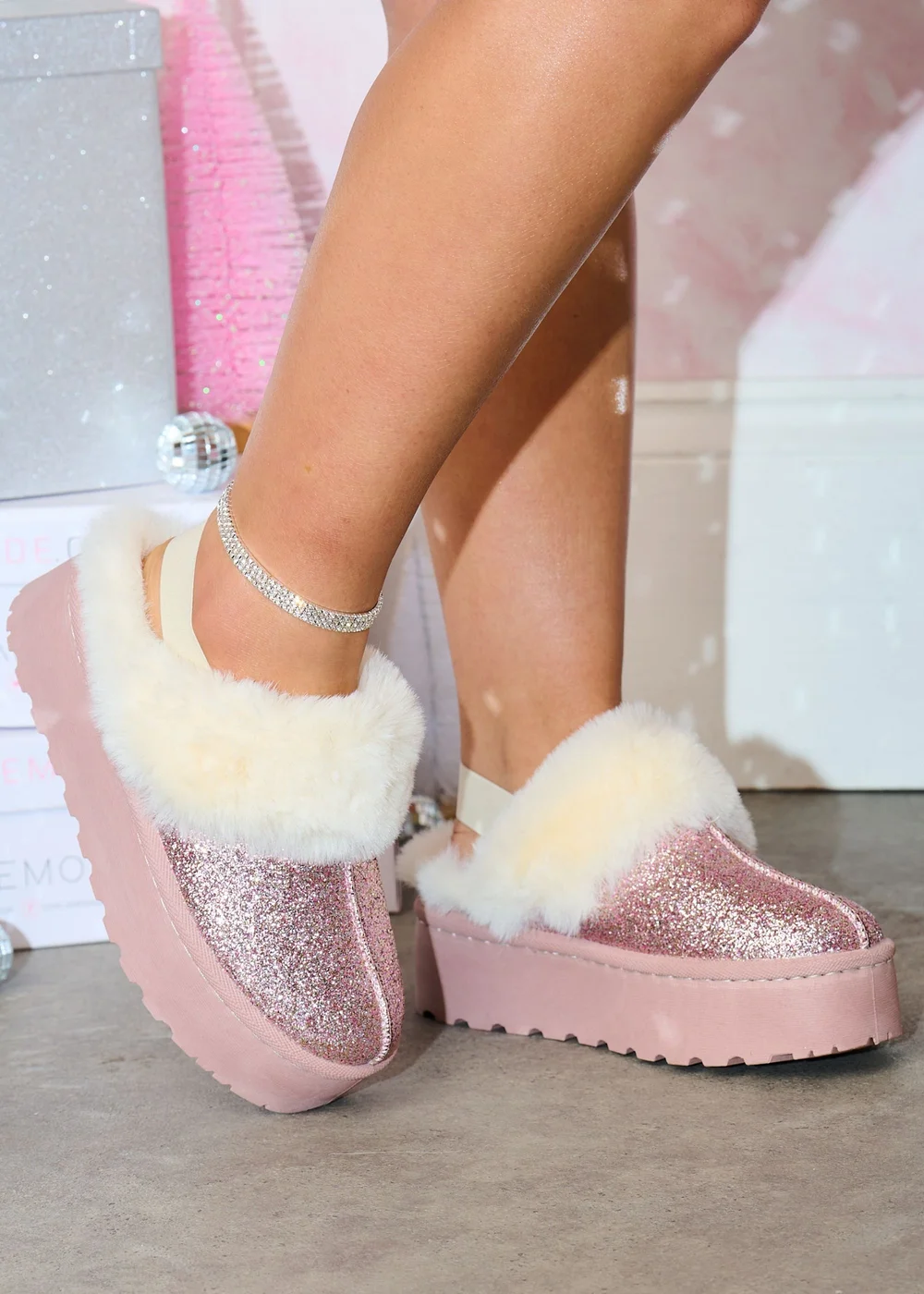 Love Lemonade Pink Sparkly Glitter Snugg Platform Slippers - Size 6 Image 2