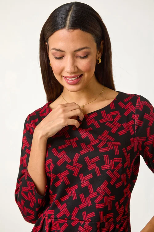 Roman Red Geometric Pleated Pocket Shift Dress - 10 Image 4