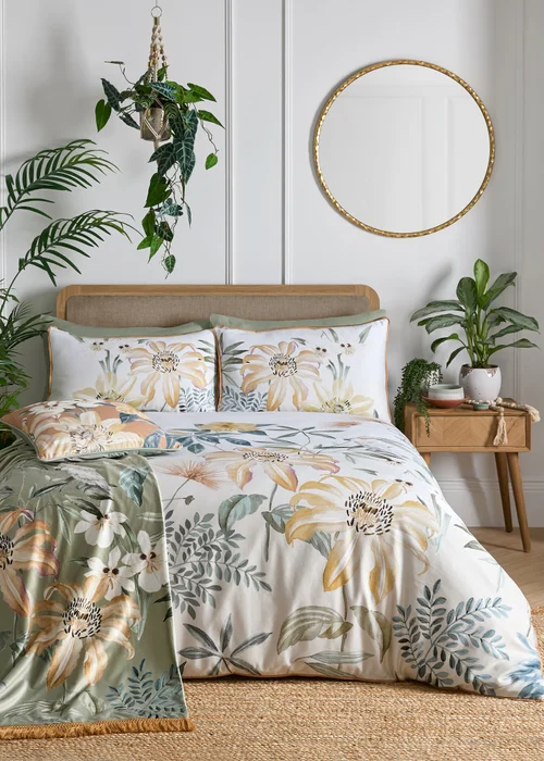 Soiree Sagara Digitally Printed Gold Duvet Cover Set - Double Image 4