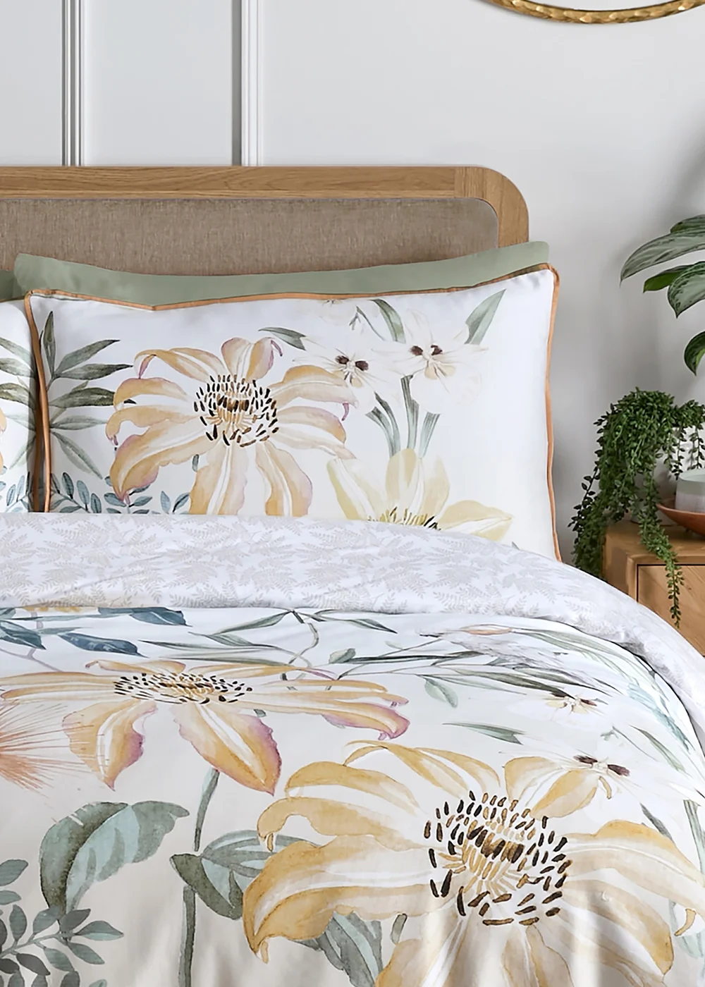 Soiree Sagara Digitally Printed Gold Duvet Cover Set - Double Image 2