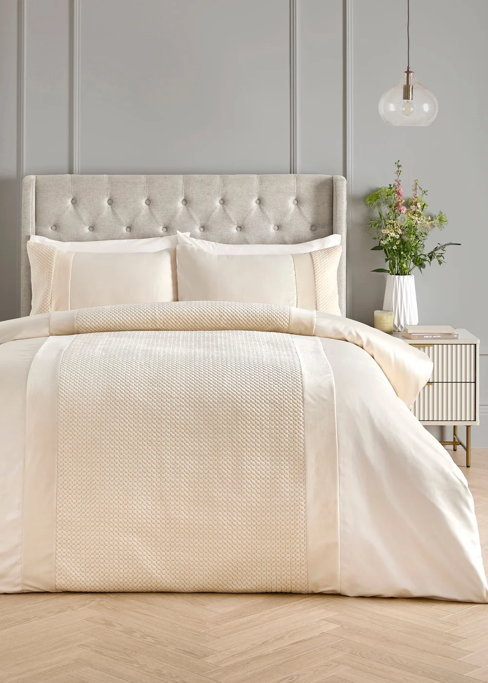 Soiree Iras Velvet Natural Duvet Cover Set - Double Image 1
