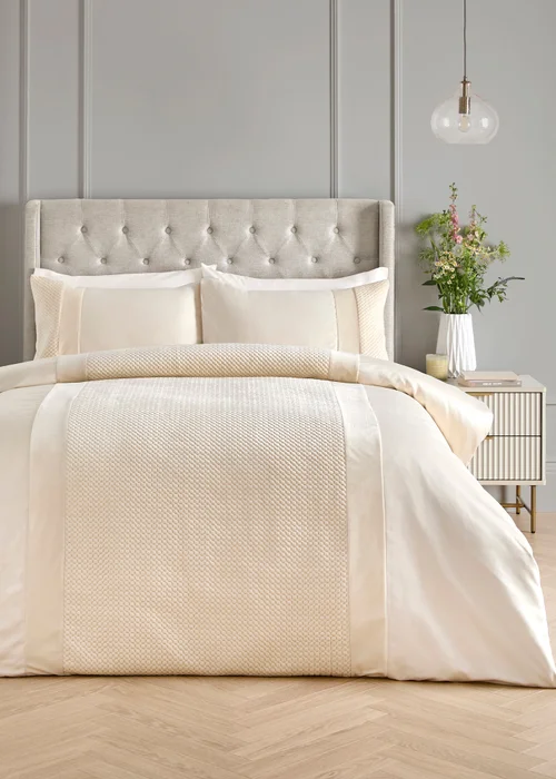 Soiree Iras Velvet Natural Duvet Cover Set - Double Image 1