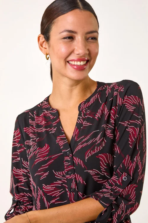 Roman Red Textured Abstract Print V-Neck Stretch Shirt - 10 Image 4
